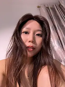 xiaoyizi20261 live cam on StripChat