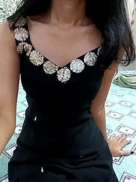 Daisy_Shah_