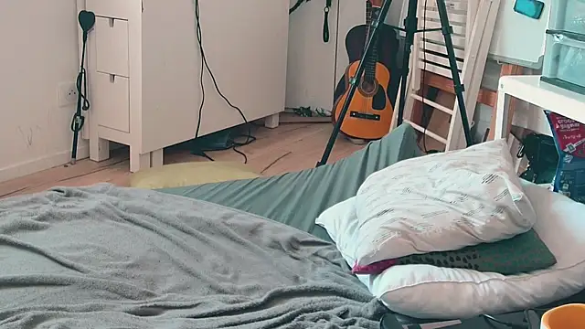 CeriseLapine webcam