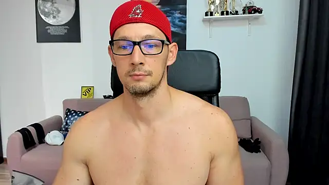 BrutusK08 webcam