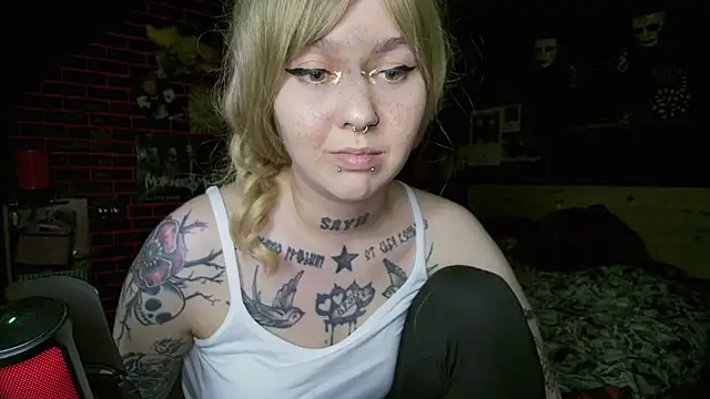 MessalinaOfficial webcam