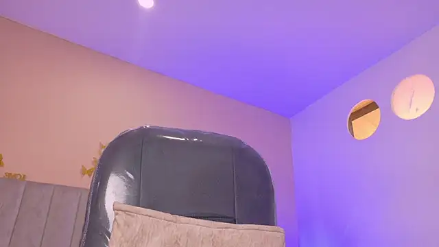 Nascary_Fox webcam