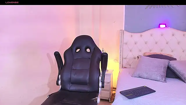 Kya_Wild webcam