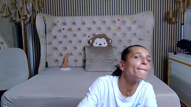 PlayfulShow webcam