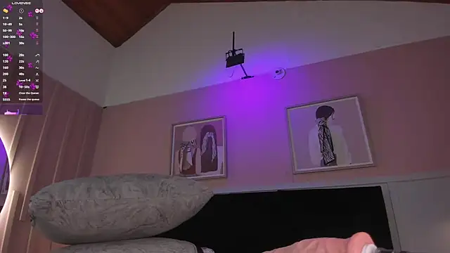 elodie_walker webcam