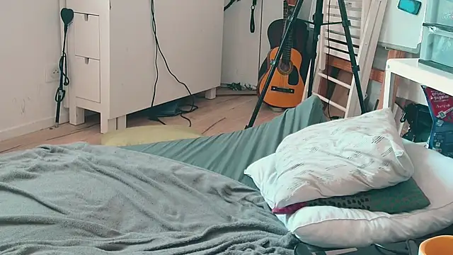 CeriseLapine webcam