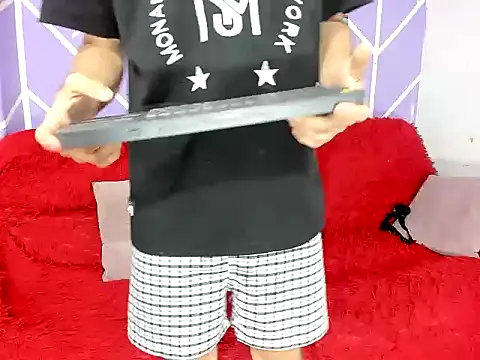 Nahomi_hot_77 webcam