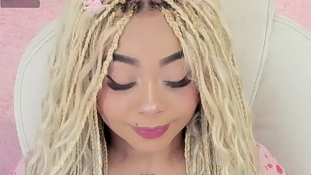 conny__curly webcam