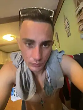 AlexitoTrendy22 webcam