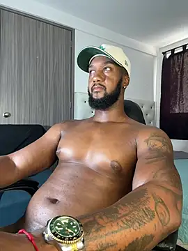 blackdrey18 live cam on StripChat