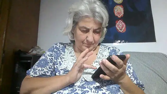 ExquisiteMature webcam