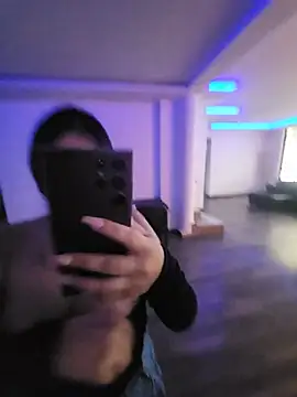 MishRaven webcam
