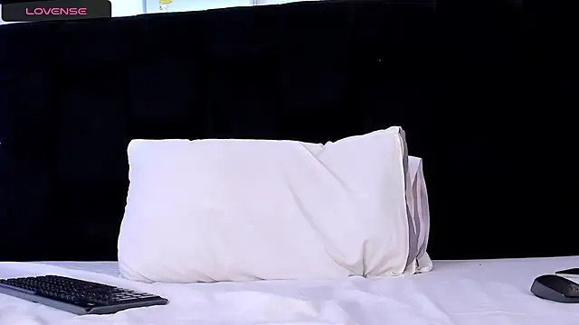 light_eyes_ webcam
