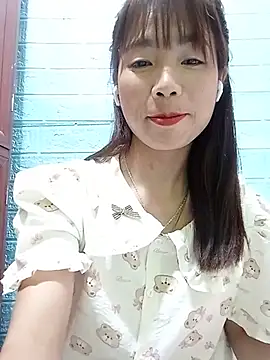 AmyLinee01 live cam on StripChat