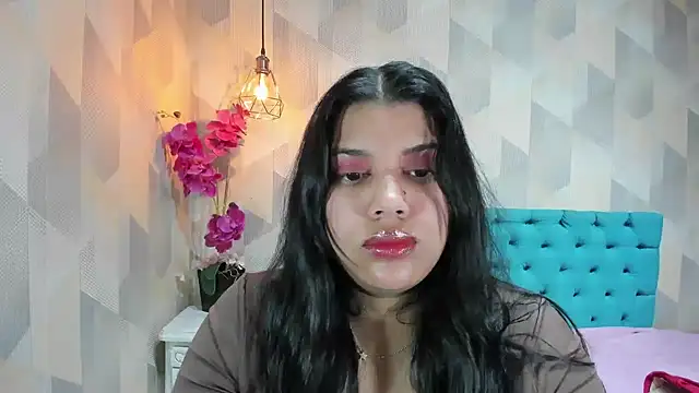 LindaBreeS webcam