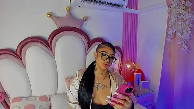 Mia_Jansen webcam