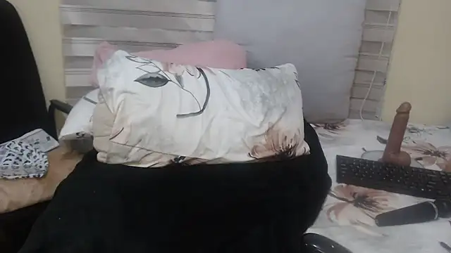 Foxybrownxx1 webcam