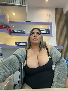 isabella_horney_ webcam