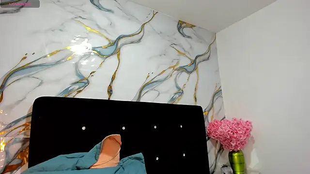 RoxanaBorns_ webcam