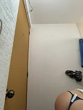 Charlyy1703 webcam