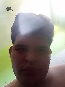 yoker_hot webcam