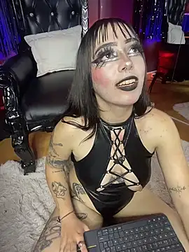 HoneyDemoni webcam