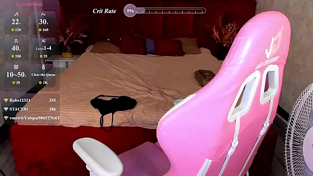 Elly_B1oom webcam