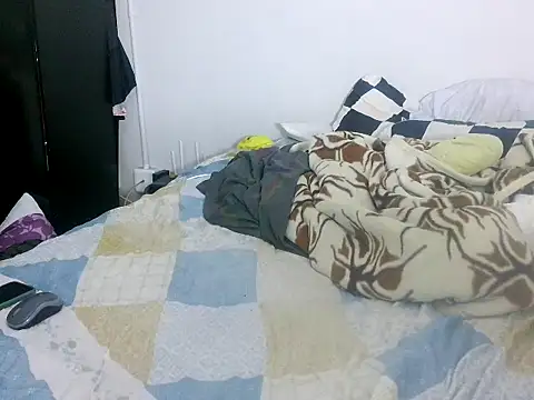 Bustydivaxxx21 webcam