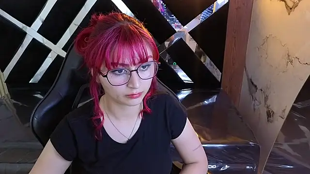 Queen_Red_v webcam