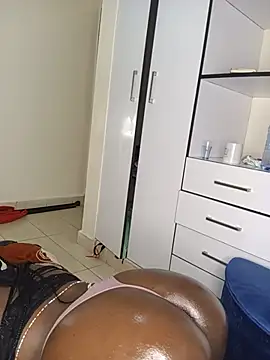naughty_booty webcam