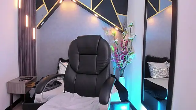Mia_Dreaam webcam