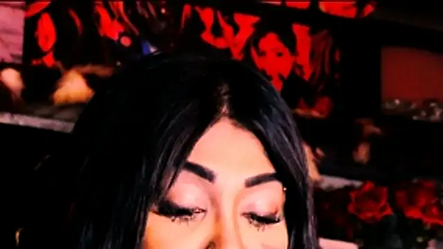 indian_dreamgirl webcam