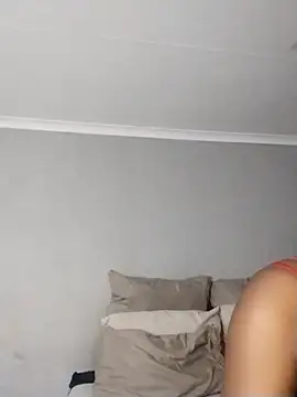 LadyDooX25 webcam