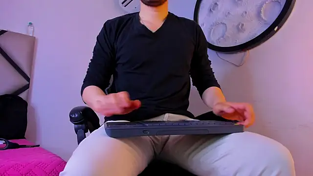 mike_257 webcam