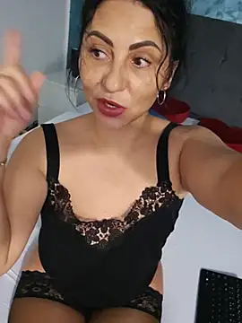 OhhhLauraxx webcam