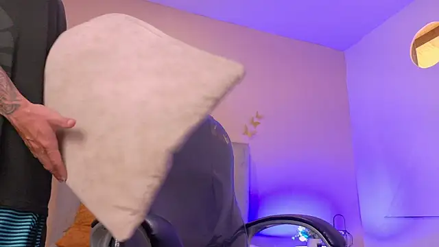 Nascary_Fox webcam