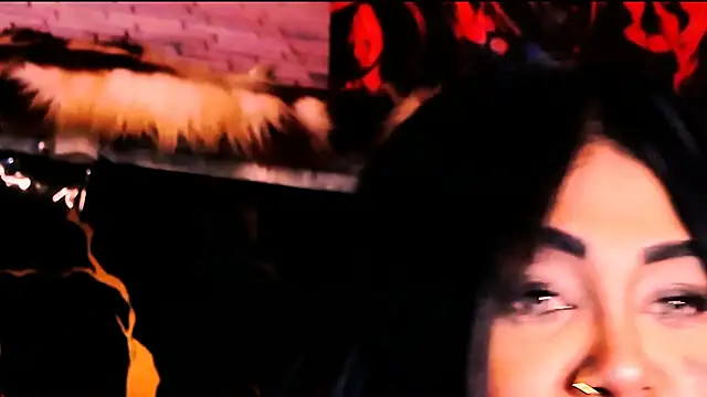 indian_dreamgirl webcam