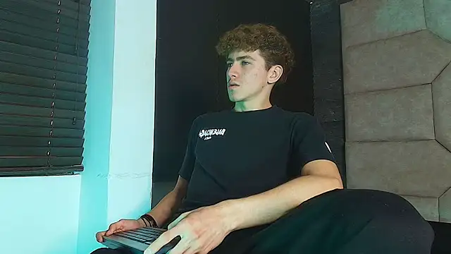 Tyler_Mcrey webcam