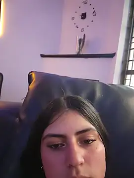 MishRaven live cam on StripChat