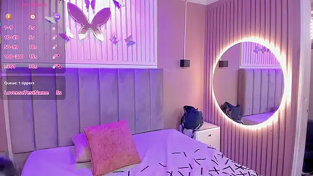 chantall1375 live cam on StripChat