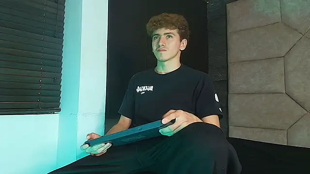 Tyler_Mcrey webcam