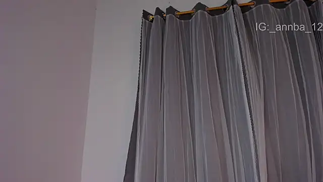 annie_barozzi webcam