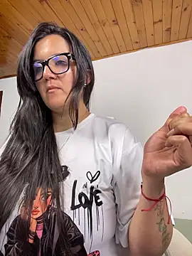 SWEETLILY18 webcam