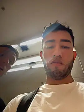 liam_bronw webcam