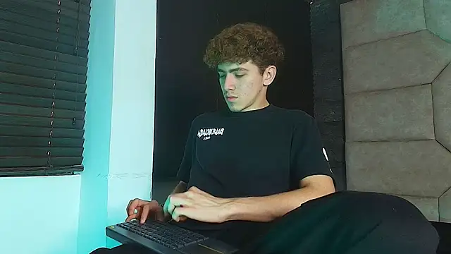 Tyler_Mcrey webcam