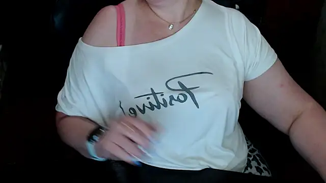 AlisaHot55 webcam