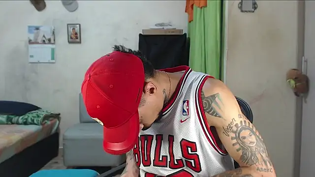 emiliano_hottt webcam