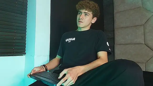 Tyler_Mcrey webcam