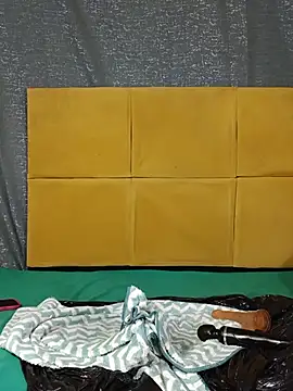 HugeTitisxx webcam