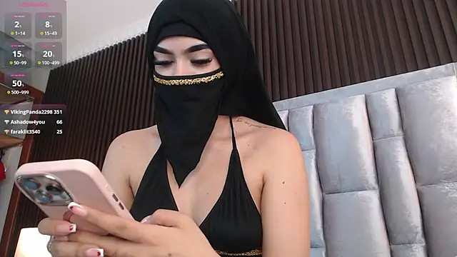 Zahra_milks webcam